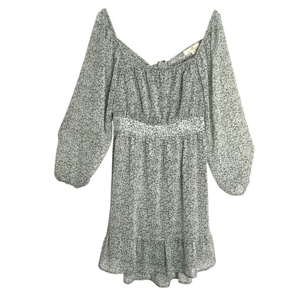 Daisy & Delilah Dresses & Skirts - Daisy & Delilah Peasant Cottage Gausy Floral Smocked Long Sleeve Mini Dress - XL